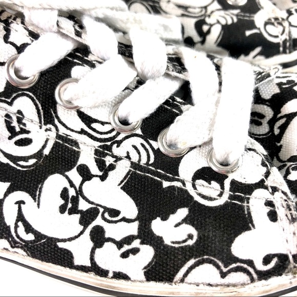 Women Disney canvas mickeys  sneakers , sz 8 - Picture 6 of 7